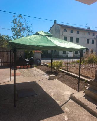 gazebo da giardino/terrazzo (circa 3x3)