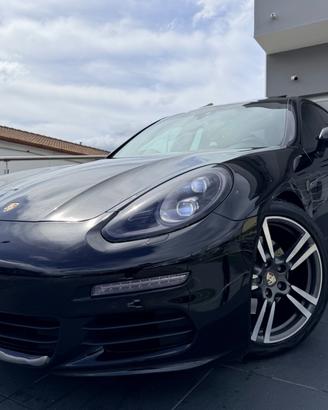 Porsche Panamera 3.0 Diesel 300cv da vetrina