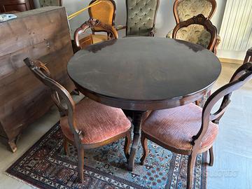 Tavolo antico  con sedie