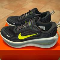 Nike Vomero Plus - EUR42