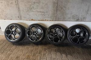 Cerchi e ruote estive per Alfa Romeo Giulia