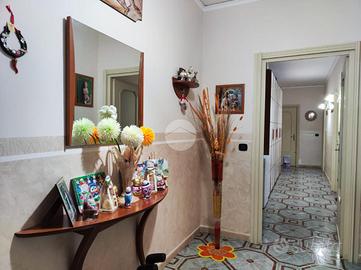 3 LOCALI A MELITO DI NAPOLI