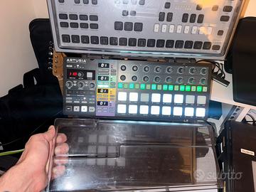 Arturia Beatstep Pro Black Lim Edition + Decksaver