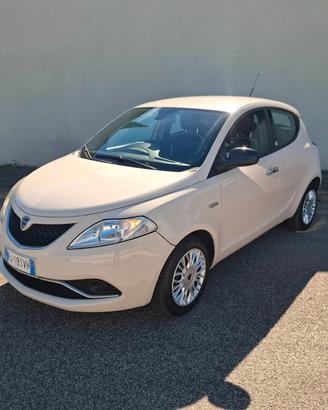 Lancia Ypsilon 1.2 69 CV 5 porte GPL Ecochic Silve