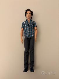 BARBIE FASHIONISTAS RYAN KEN BAMBOLA MATTEL 2011