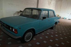 Auto 124 special anno 1971