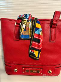 Borsa rossa love moschino