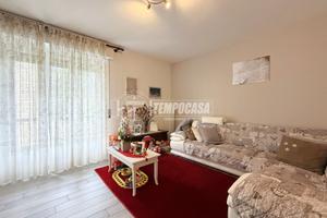 APPARTAMENTO COMPLETAMENTE RISTRUTTURATO CON BOX A