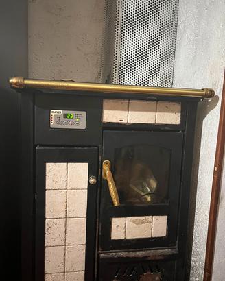 Termo stufa a legna marca Klover 