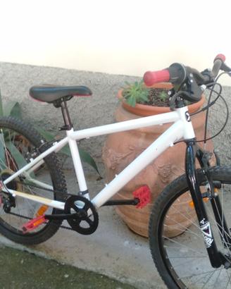 Bicicletta ragazzo bianca btween
