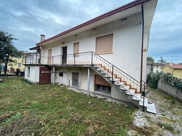 Sarone di Caneva casa da restaurare