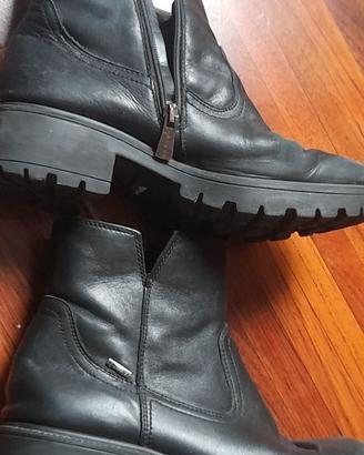 Stivaletti donna vera pelle e goretex