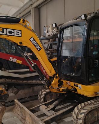 mini escavatore jcb 8035