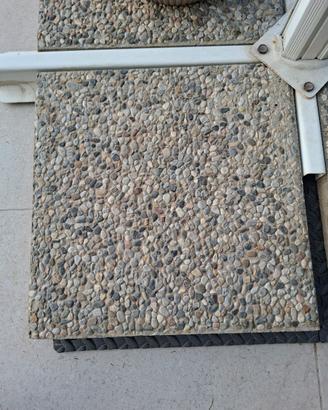 Piastrellonni da esterno in cemento lavato 40x40