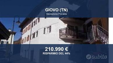 Immobile in asta di 240 m² con box auto doppio a G