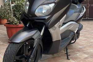 Yamaha Xmax 250