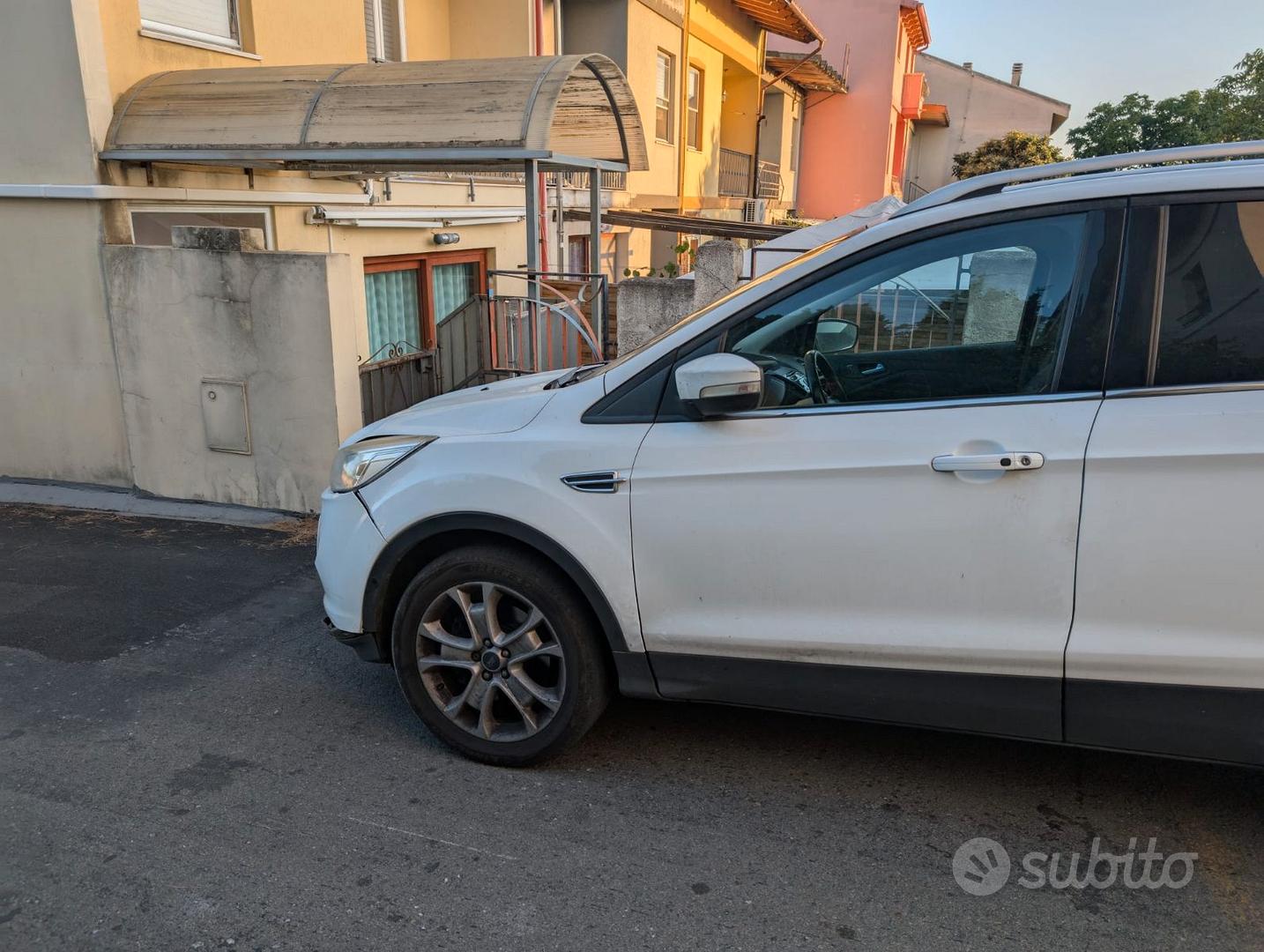 Ford Kuga 2014 photo 4