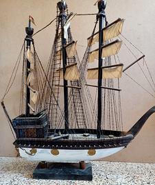Modello veliero