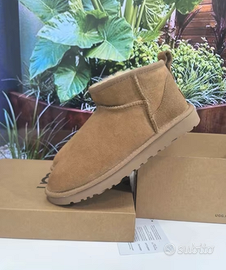 Stivali UGG Classic Ultra Mini da donna EU 36