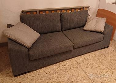 divano stoffa colore grigio (cm 100x230)