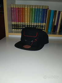Cappello regolabile chicago bulls mitchell e ness
