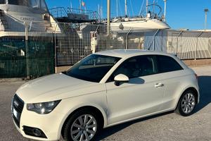 AUDI A1 1.6 TDI - Ambition - 105cv