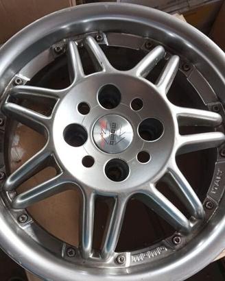 Cerchi in lega 14 pollici MOMO - 4 fori 98/100