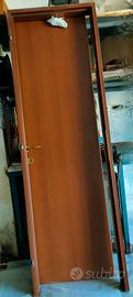 Porta fuori misura più telaio maniglia e chiave 