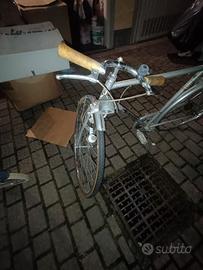 Bicicletta bianchi