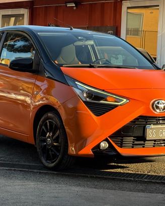 Aygo Connect 1.0 VVT-i 72 CV 5 porte x-clusive-uni