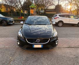 Volvo V40 D2 R-Design