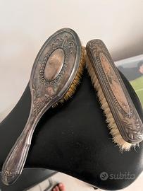 Spazzole Antiche con Dettagli Floreali vintage
