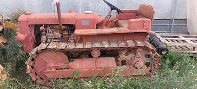 Trattore agricolo d'epoca motomeccanica