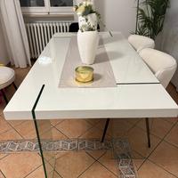Tavolo moderno