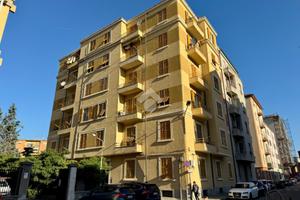 3 LOCALI A VADO LIGURE