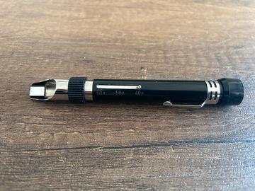 Microscopio tascabile