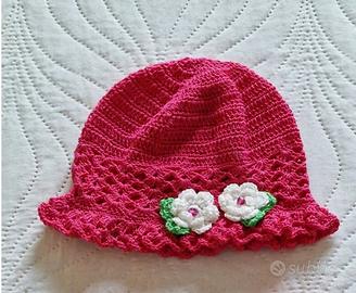 Cappello e scarpine uncinetto