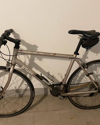 Bicicletta da strada uomo!gomme da sostituire!