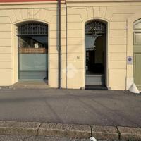NEGOZIO A BRESCIA