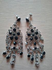 Orecchini Chandelier Vintage Neri e Argento – Stil