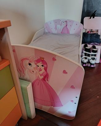 Letto a doghe più materasso 140x70 bambina
