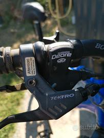 MB TREK 4500