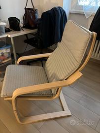 Poltrona IKEA POÄNG con cuscino