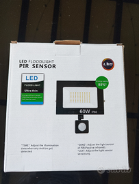 Luce a led da esterno con sensore di movimento