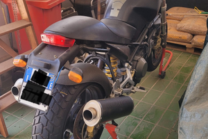 DUCATI Monster 900 Dark 1999 carburatori