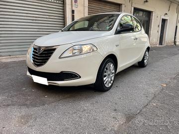 Lancia Ypsilon 1.2 69 CV 5 porte GPL Ecochic Silve