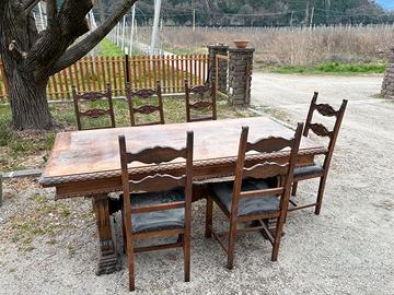 tavolo antiquariato con sedie