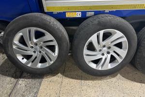 Pneumatici cerchi GoodYear misura 235/60/18 - 107V