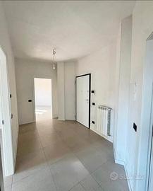 Trilocale a Barlassina-balcone e cantina-libero