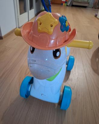 Cavallo a dondolo con ruote